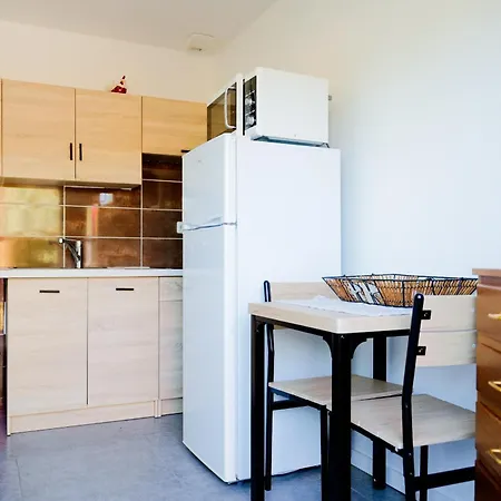 2-3 Personnes Piscine Partagee 公寓