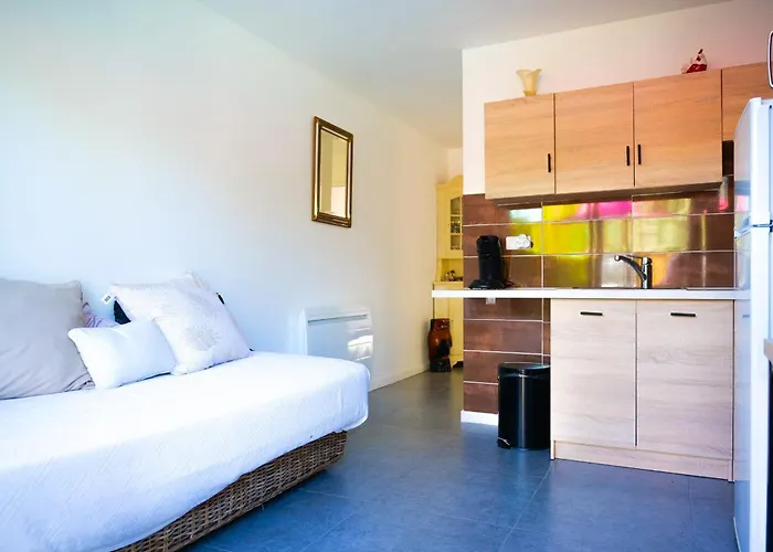 2-3 Personnes Piscine Partagee